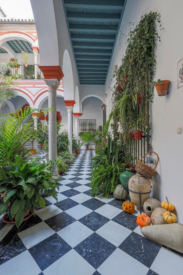 Apt. Casa Palacio Santa Cruz Cathedral Views - セビリア エクステリア 写真