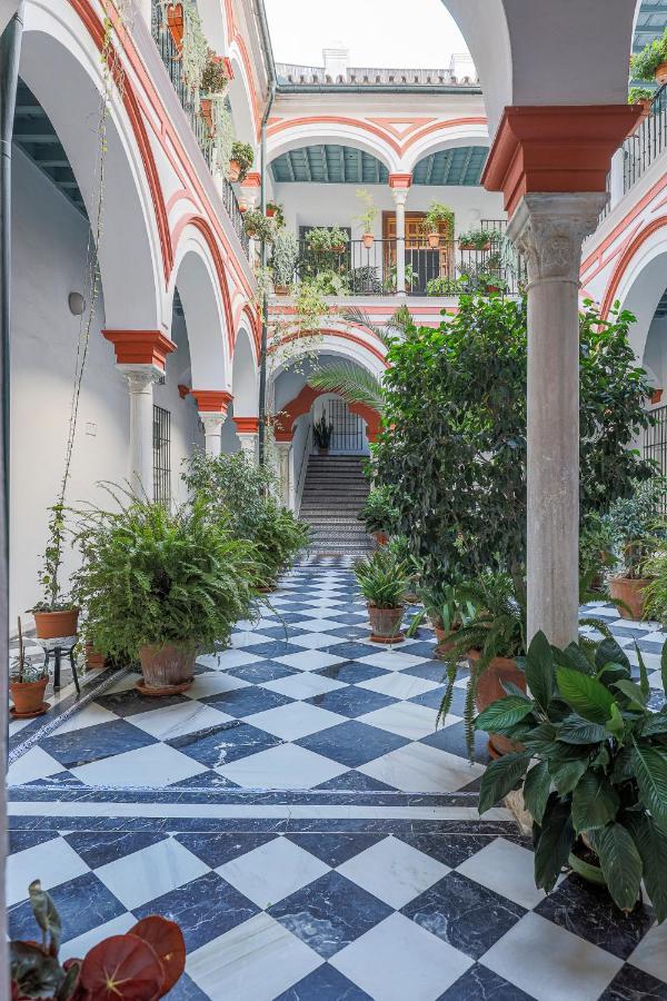 Apt. Casa Palacio Santa Cruz Cathedral Views - セビリア エクステリア 写真